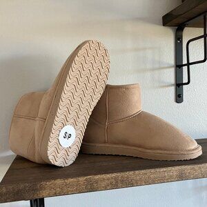 La Vie En Rose Faux Suede Bootie Slippers NWOT